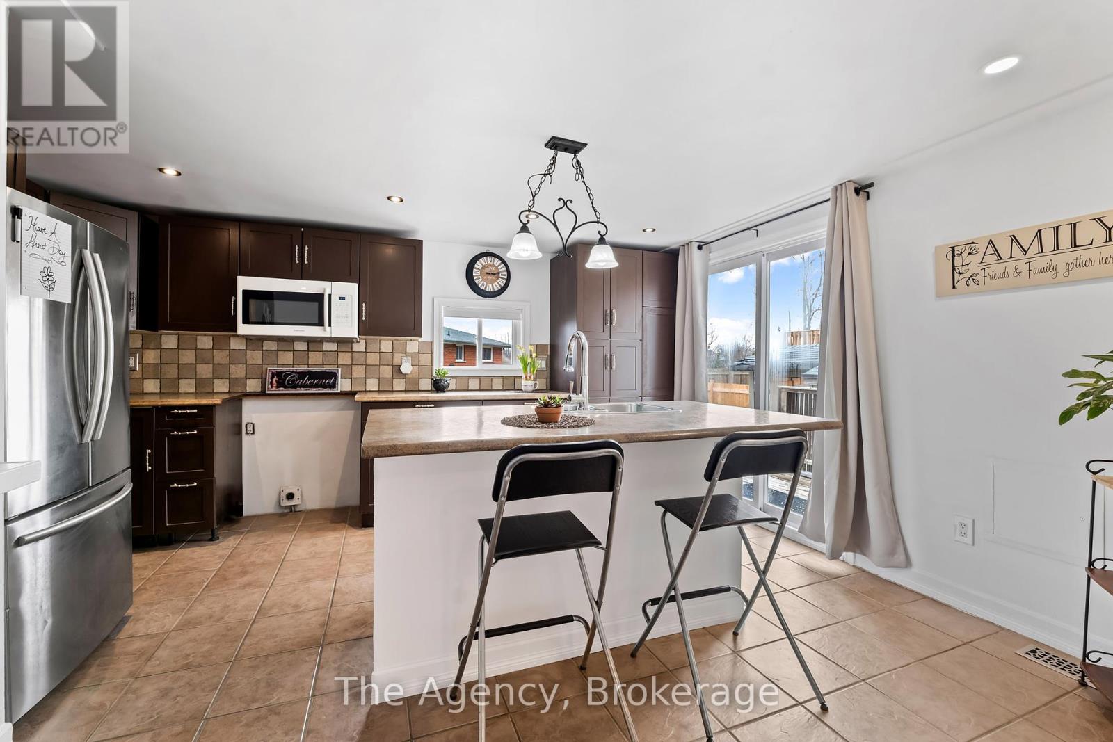 135 St George Street, Welland, Ontario  L3C 5N7 - Photo 21 - X12332518