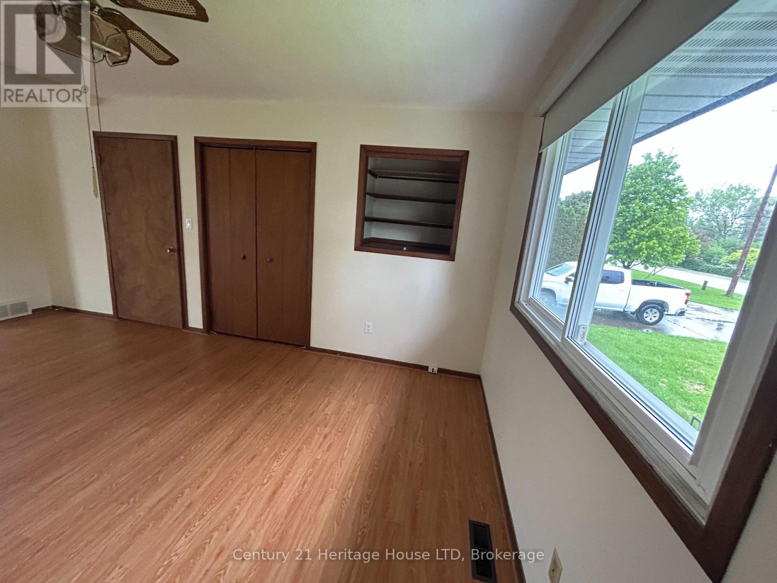 310 Albany Street, Fort Erie, Ontario  L2A 1L9 - Photo 38 - X12336391