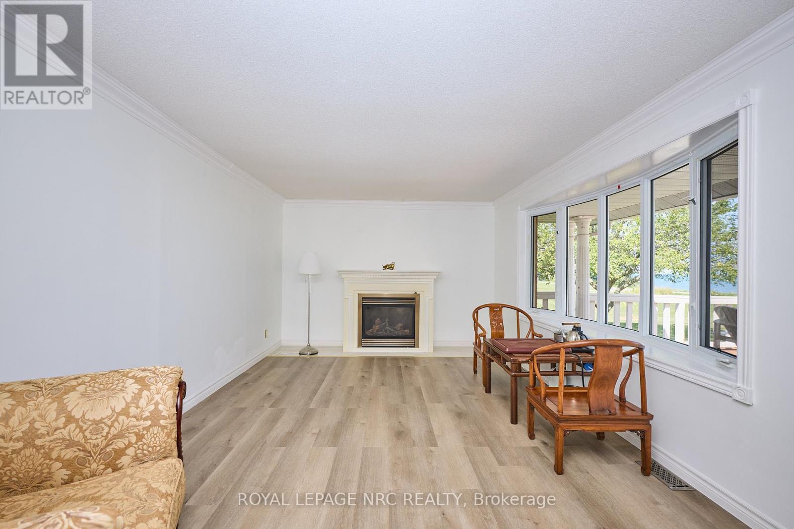 4040 Lakeshore Road, Lincoln, Ontario  L0R 1B0 - Photo 8 - X12338829