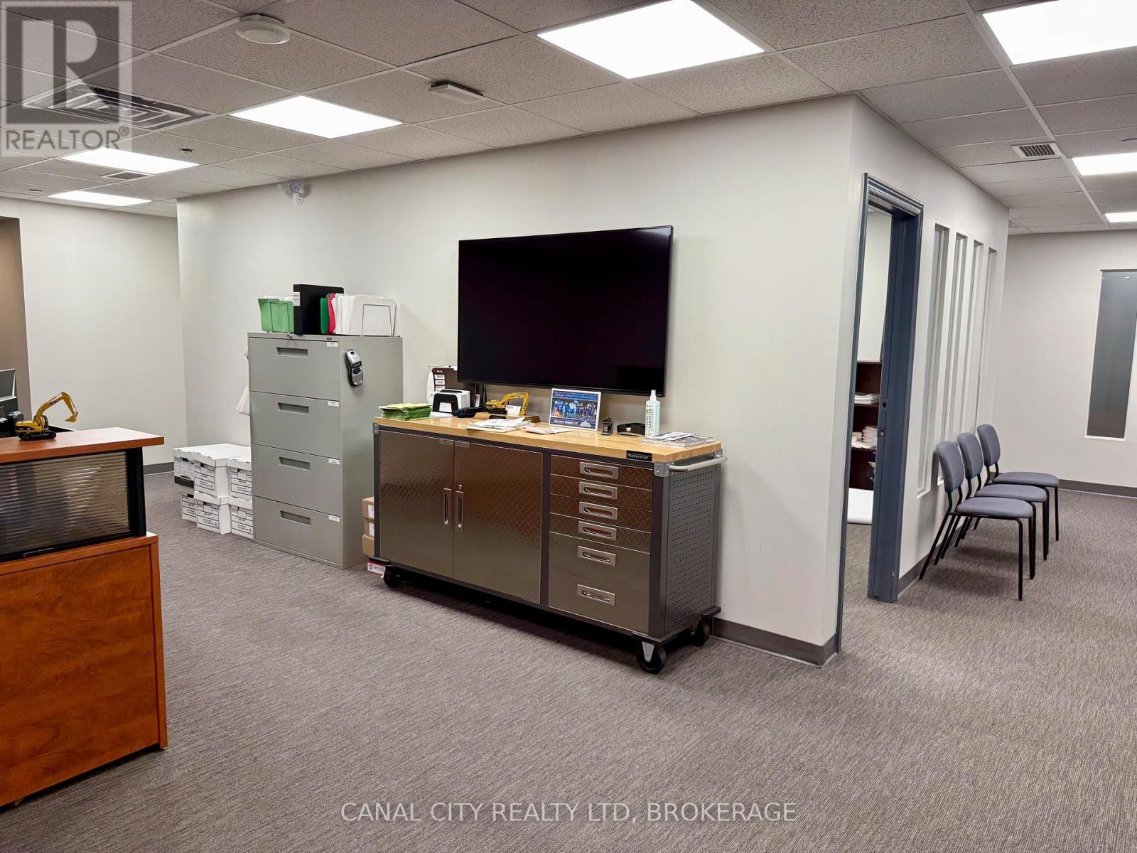 105 - 10 Albert Street E, Thorold, Ontario  L2V 2E9 - Photo 7 - X12340019