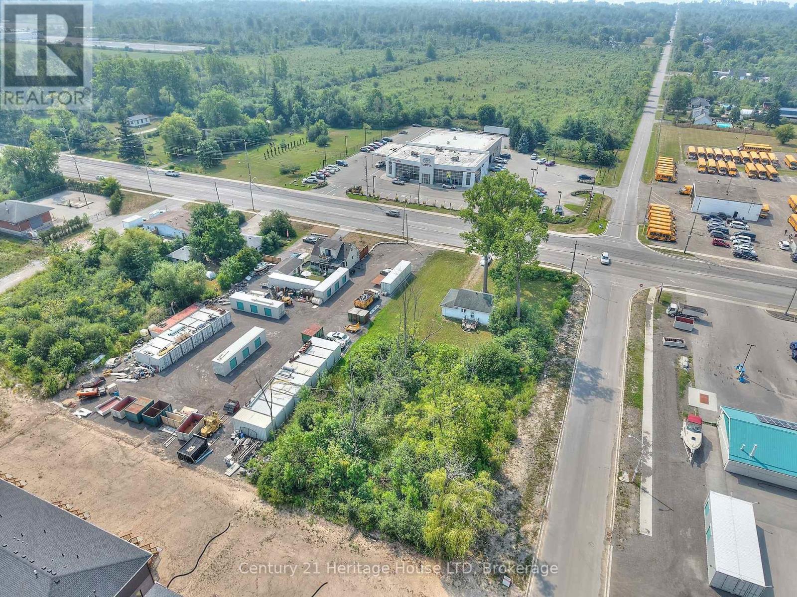 938 Garrison Road, Fort Erie, Ontario  L2A 1N7 - Photo 6 - X12340142