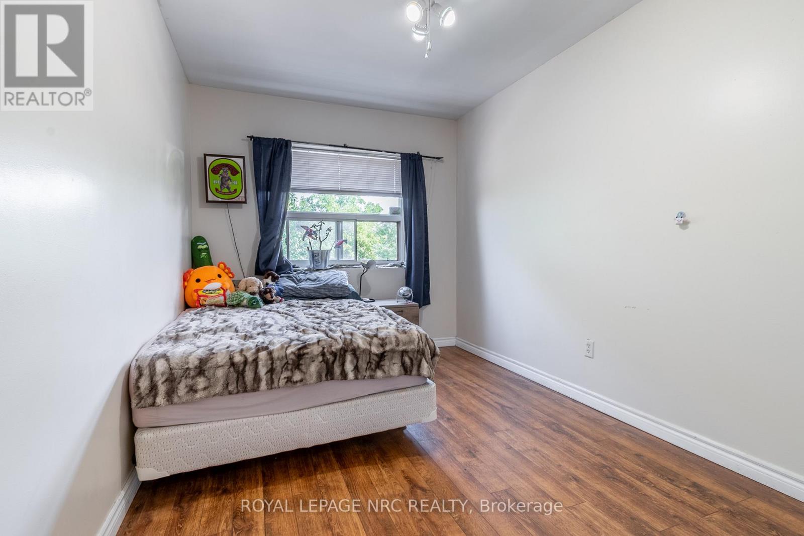 316 - 242 Oakdale Avenue, St. Catharines, Ontario  L2P 3K5 - Photo 18 - X12340871