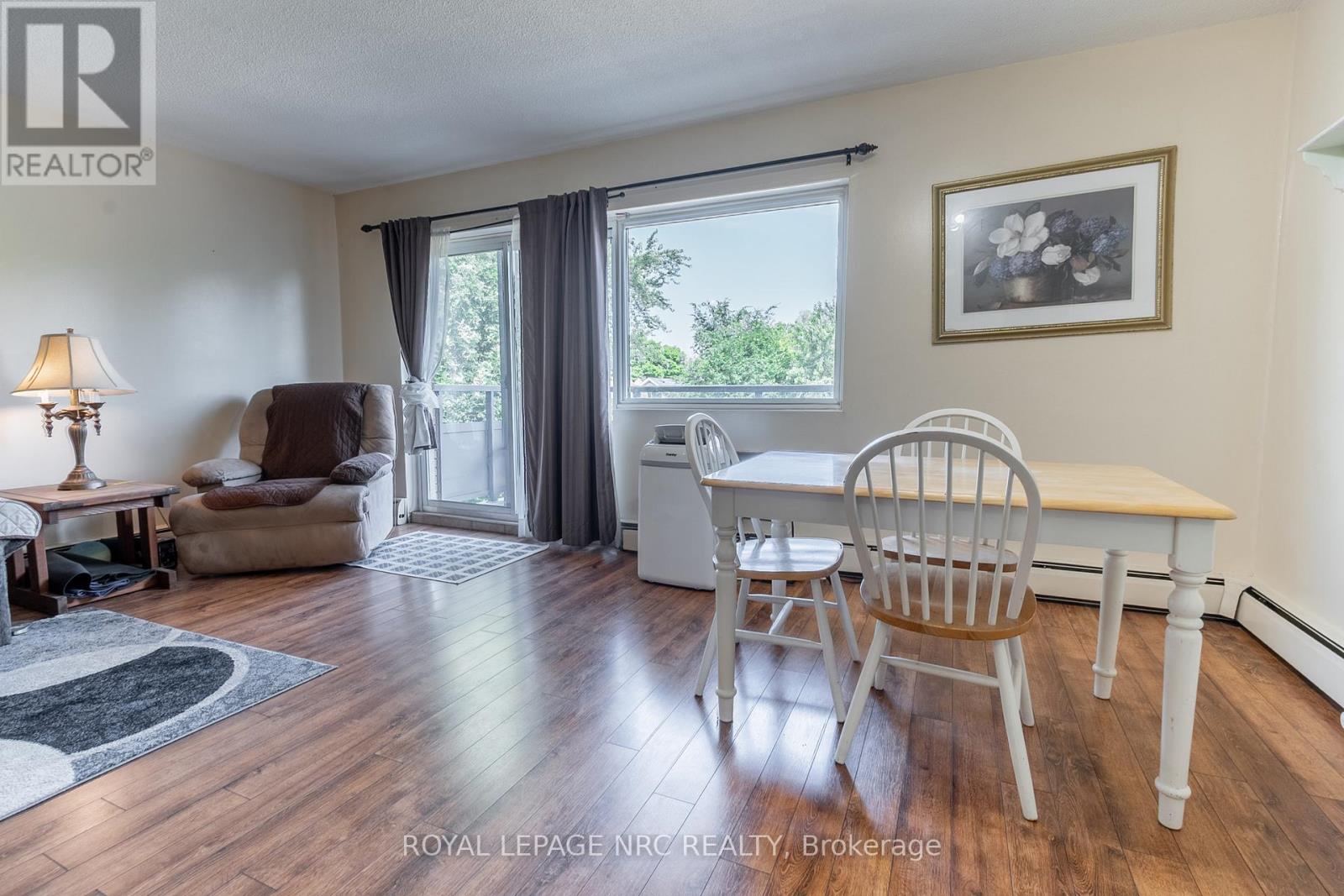 316 - 242 Oakdale Avenue, St. Catharines, Ontario  L2P 3K5 - Photo 4 - X12340871