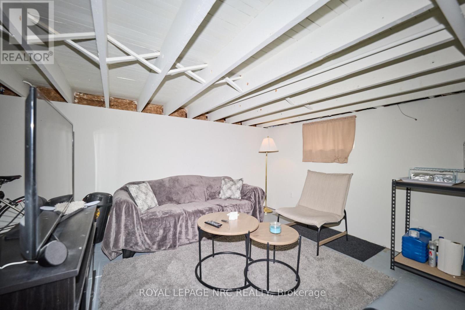 8 Woodburn Avenue, St. Catharines, Ontario  L2P 2W7 - Photo 17 - X12344340