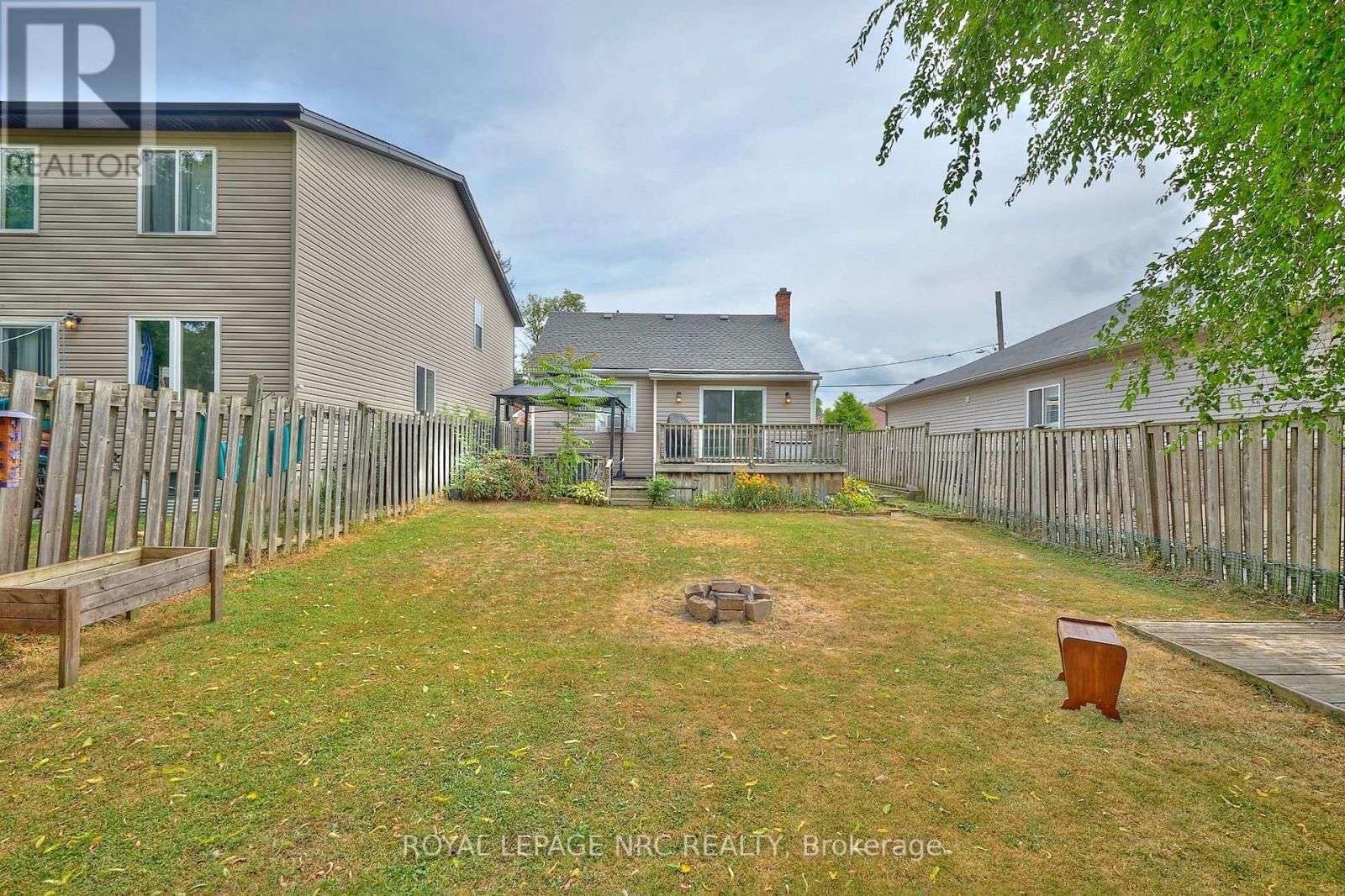 8 Woodburn Avenue, St. Catharines, Ontario  L2P 2W7 - Photo 21 - X12344340