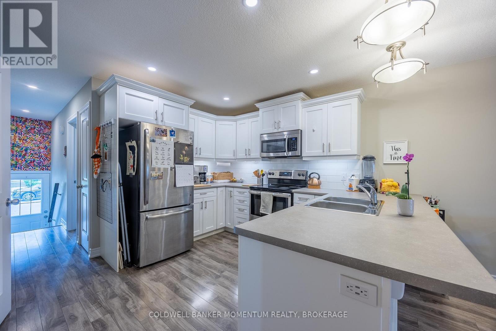 68 North Main Street, Norfolk, Ontario  N3Y 2M3 - Photo 11 - X12347312