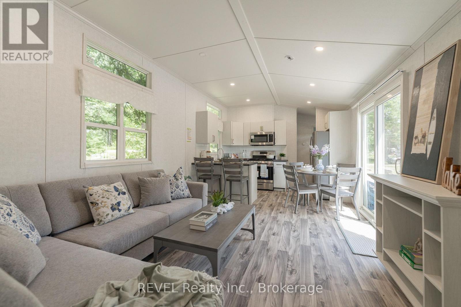 B56 - 85 Hutchinson Beach Road, Huntsville, Ontario  P1H 1N4 - Photo 21 - X12347400