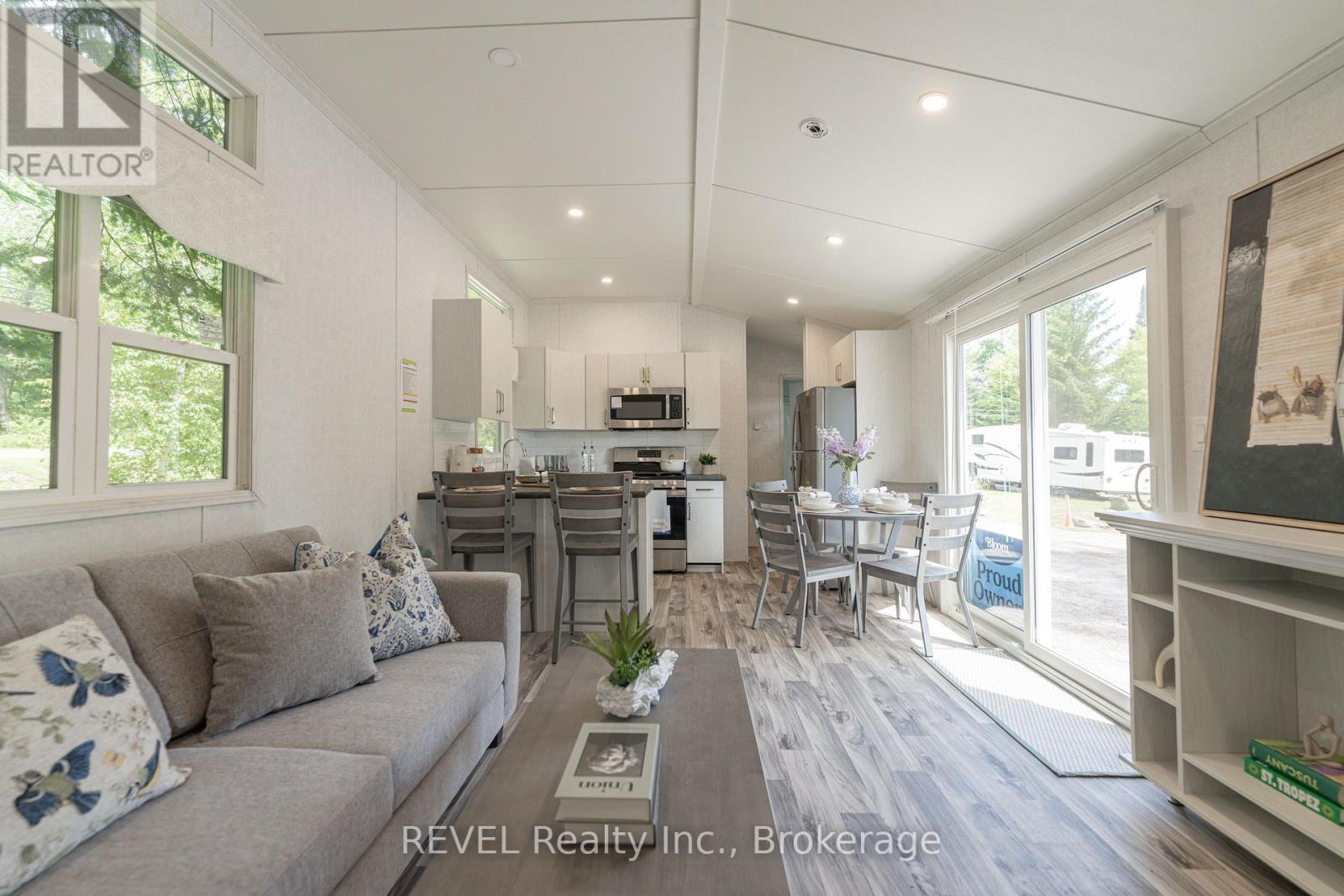 B56 - 85 Hutchinson Beach Road, Huntsville, Ontario  P1H 1N4 - Photo 22 - X12347400