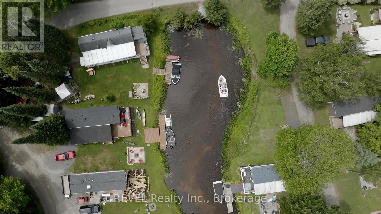 B56 - 85 Hutchinson Beach Road, Huntsville, Ontario  P1H 1N4 - Photo 3 - X12347400