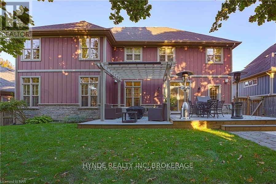 16 Red Haven Drive, Niagara-On-The-Lake, Ontario  L0S 1P0 - Photo 2 - X12347489