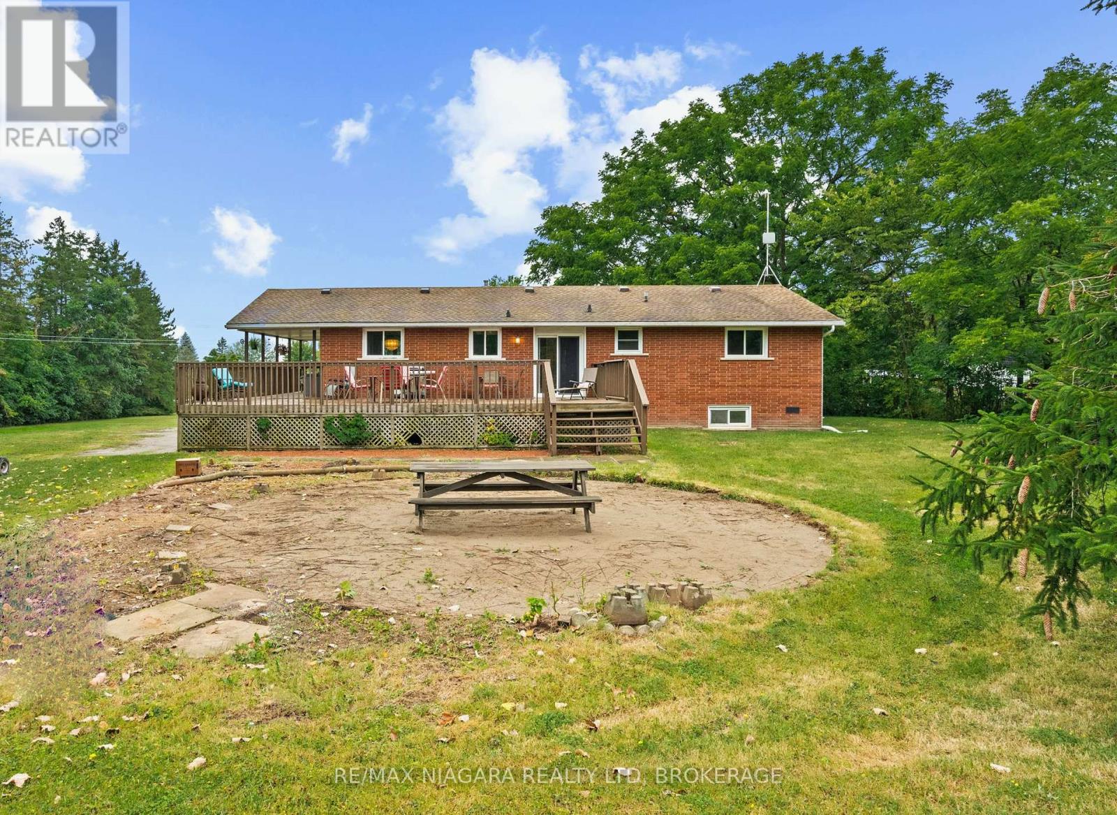 594 Doans Ridge Road, Welland, Ontario  L3B 5N7 - Photo 10 - X12352100