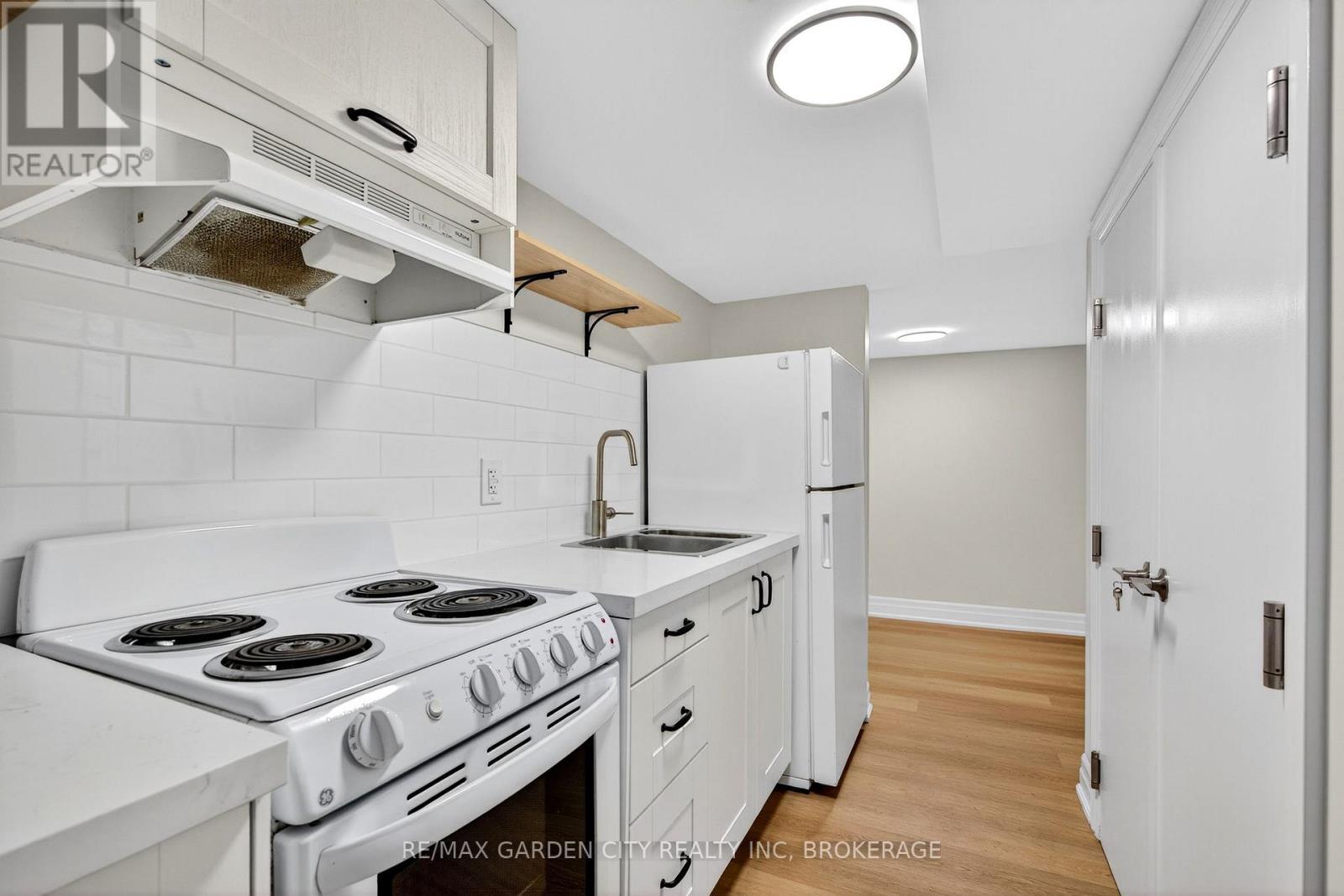 Lower - 104 Carrick Avenue, Hamilton, Ontario  L8M 2W6 - Photo 13 - X12352143