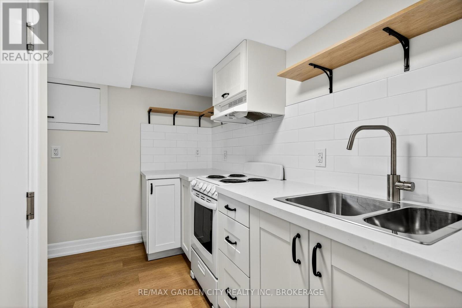 Lower - 104 Carrick Avenue, Hamilton, Ontario  L8M 2W6 - Photo 14 - X12352143