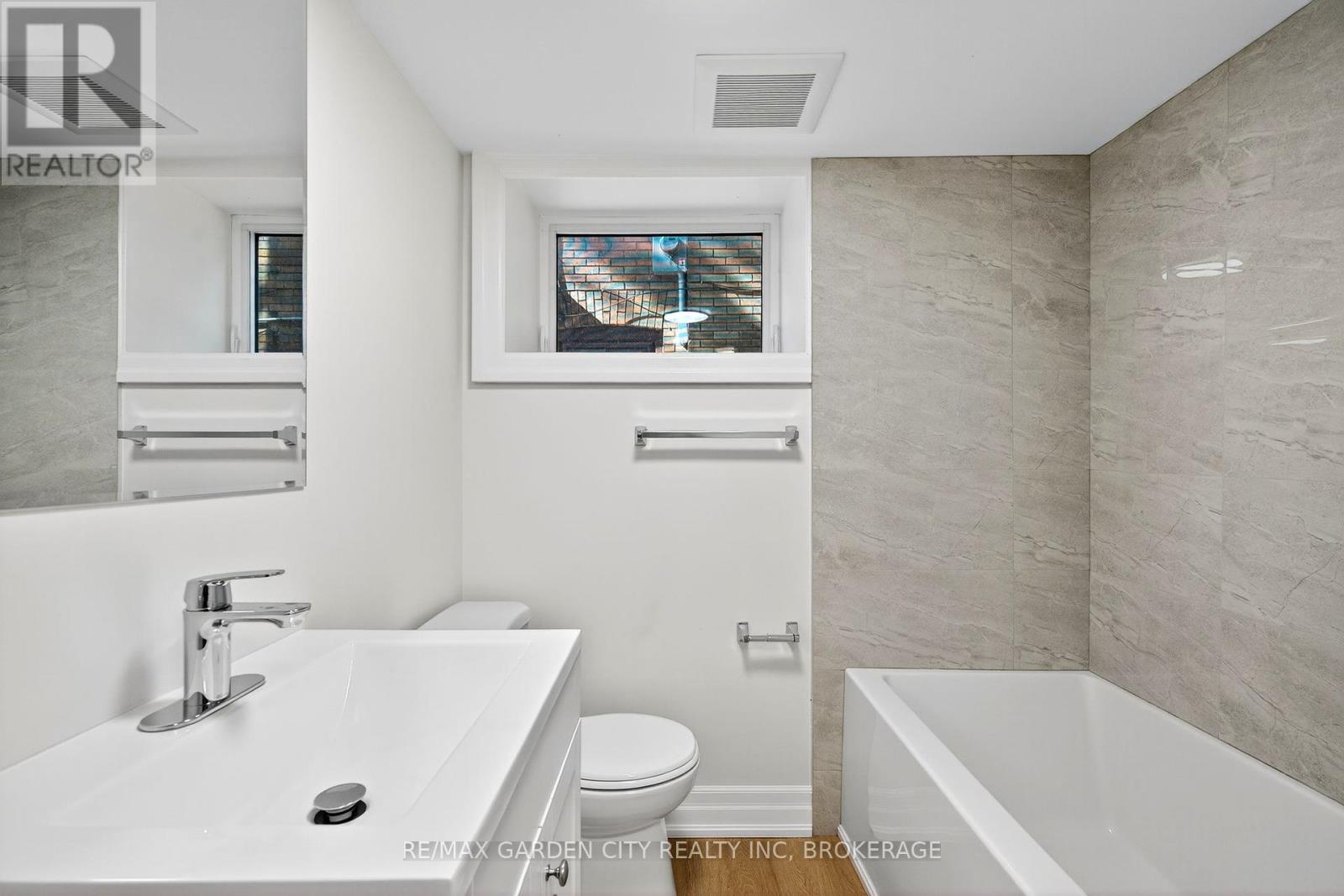 Lower - 104 Carrick Avenue, Hamilton, Ontario  L8M 2W6 - Photo 15 - X12352143