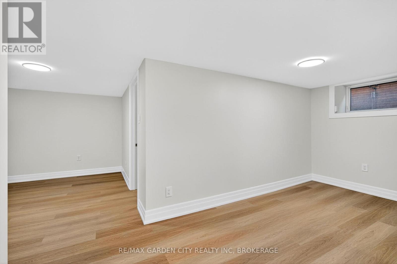 Lower - 104 Carrick Avenue, Hamilton, Ontario  L8M 2W6 - Photo 5 - X12352143