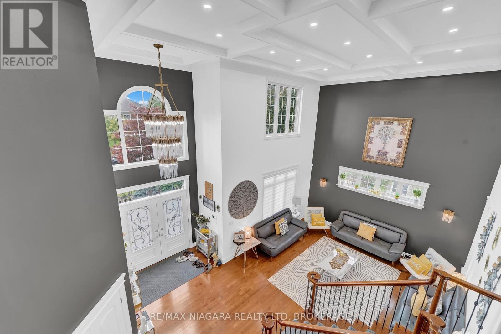 8018 Cathedral Drive, Niagara Falls, Ontario  L2H 2Z2 - Photo 11 - X12354592