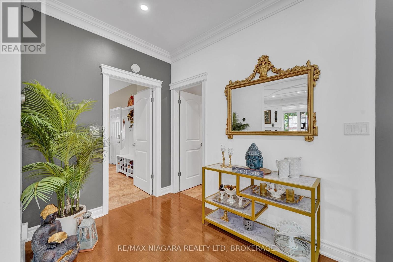 8018 Cathedral Drive, Niagara Falls, Ontario  L2H 2Z2 - Photo 13 - X12354592