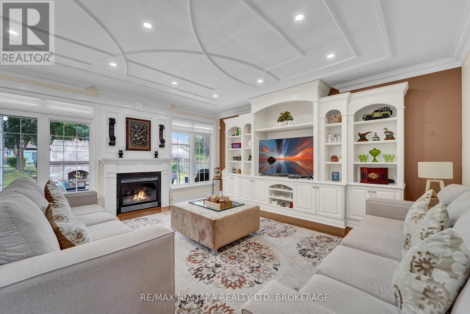 8018 Cathedral Drive, Niagara Falls, Ontario  L2H 2Z2 - Photo 15 - X12354592