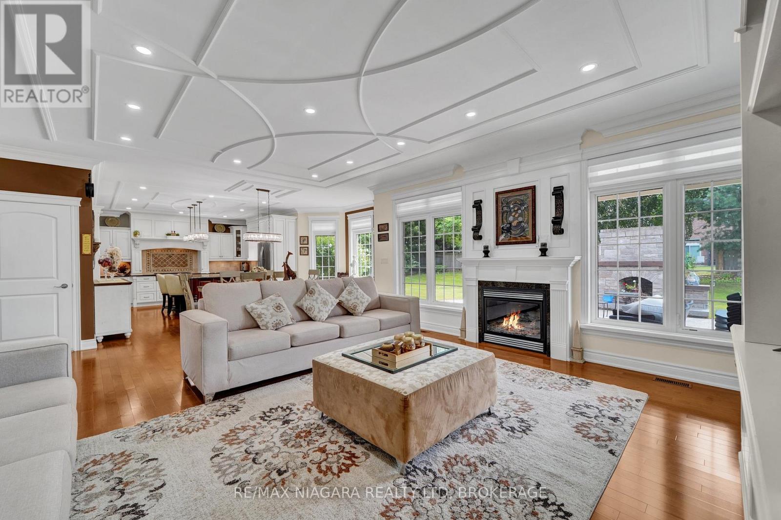 8018 Cathedral Drive, Niagara Falls, Ontario  L2H 2Z2 - Photo 16 - X12354592