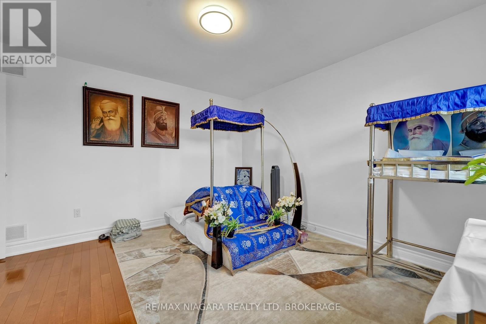 8018 Cathedral Drive, Niagara Falls, Ontario  L2H 2Z2 - Photo 28 - X12354592