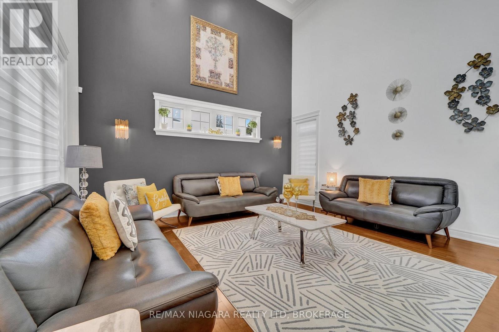 8018 Cathedral Drive, Niagara Falls, Ontario  L2H 2Z2 - Photo 5 - X12354592