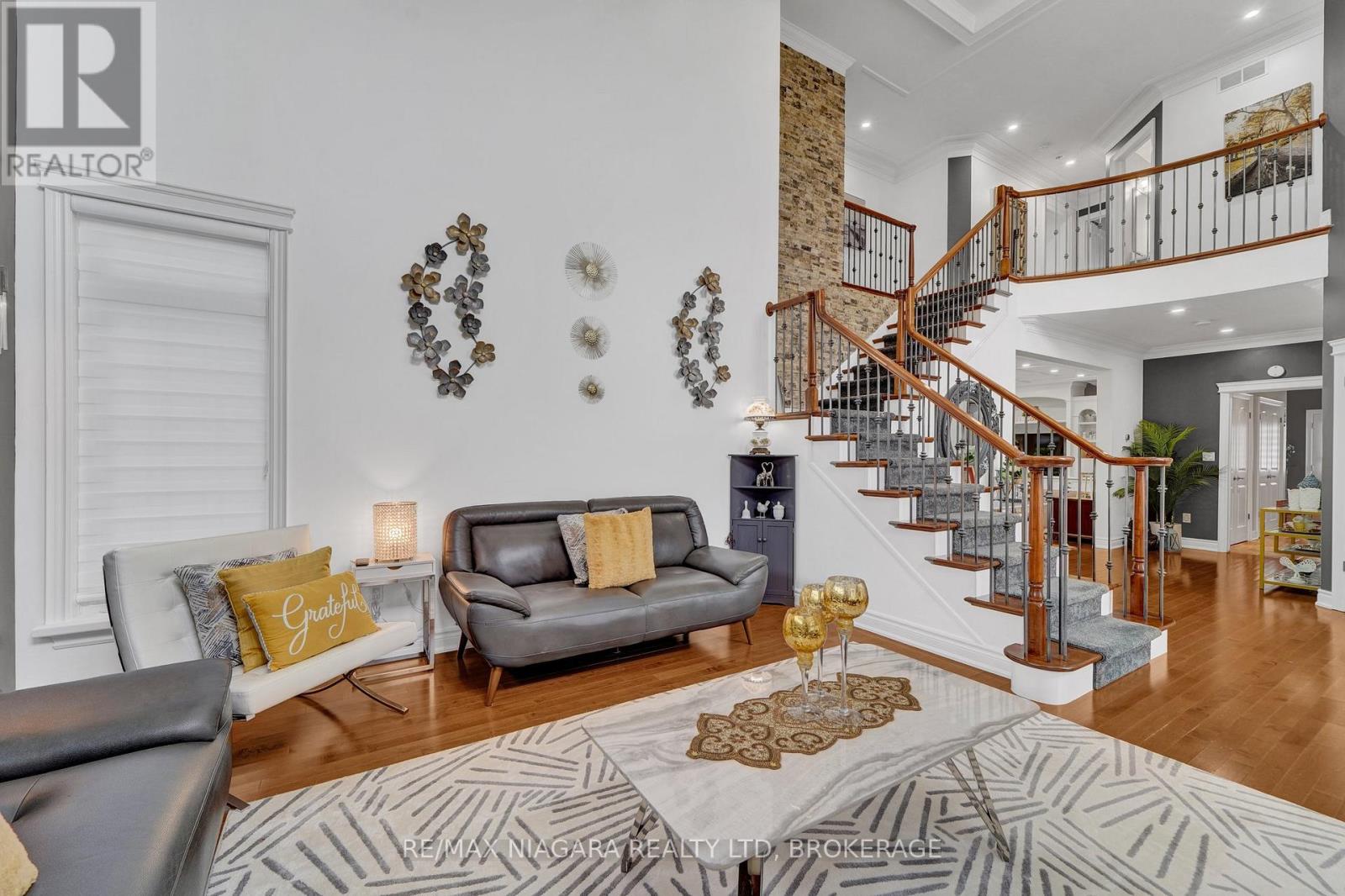 8018 Cathedral Drive, Niagara Falls, Ontario  L2H 2Z2 - Photo 7 - X12354592