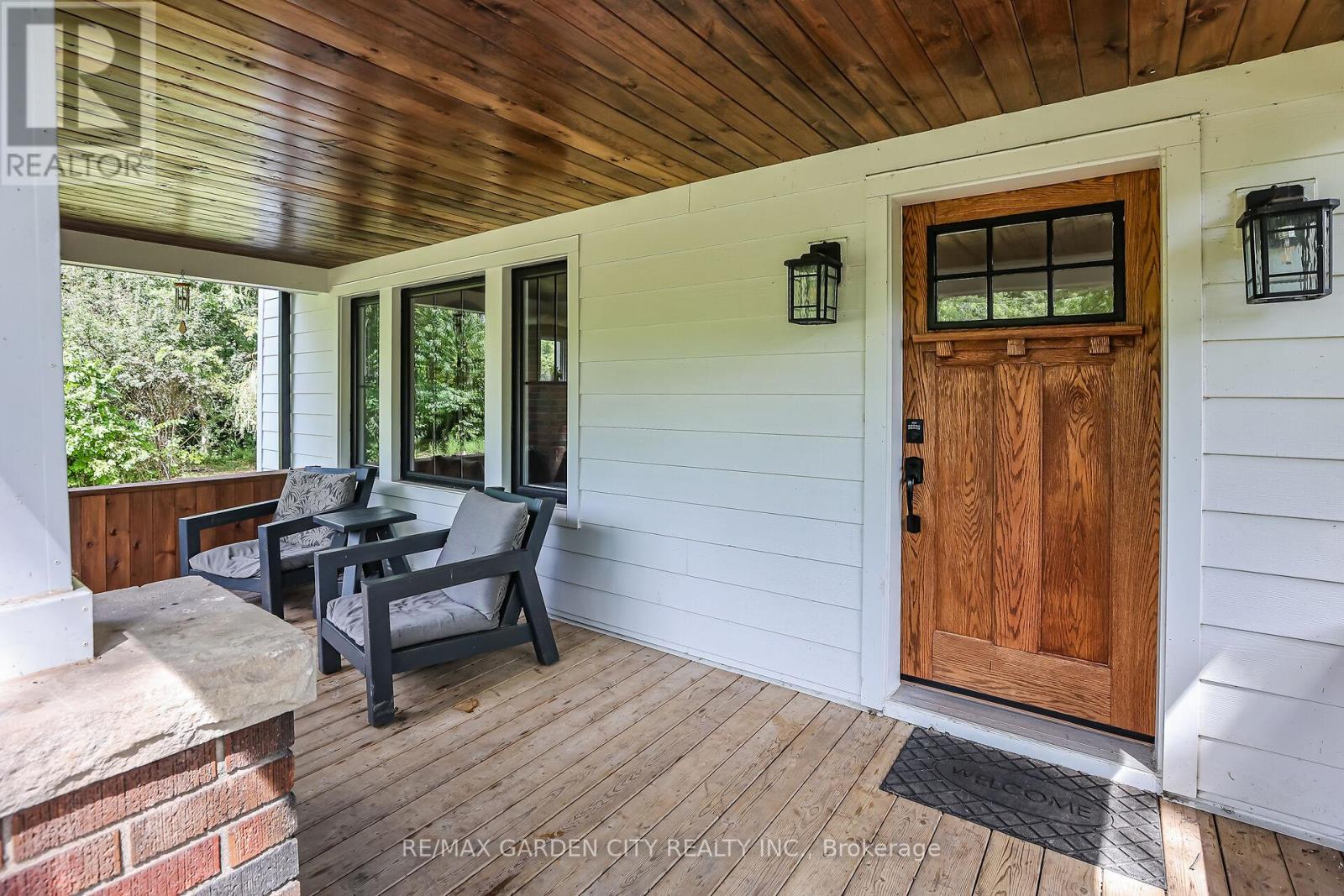 1858 Townline Road, Fort Erie, Ontario  L0S 1S0 - Photo 2 - X12356383