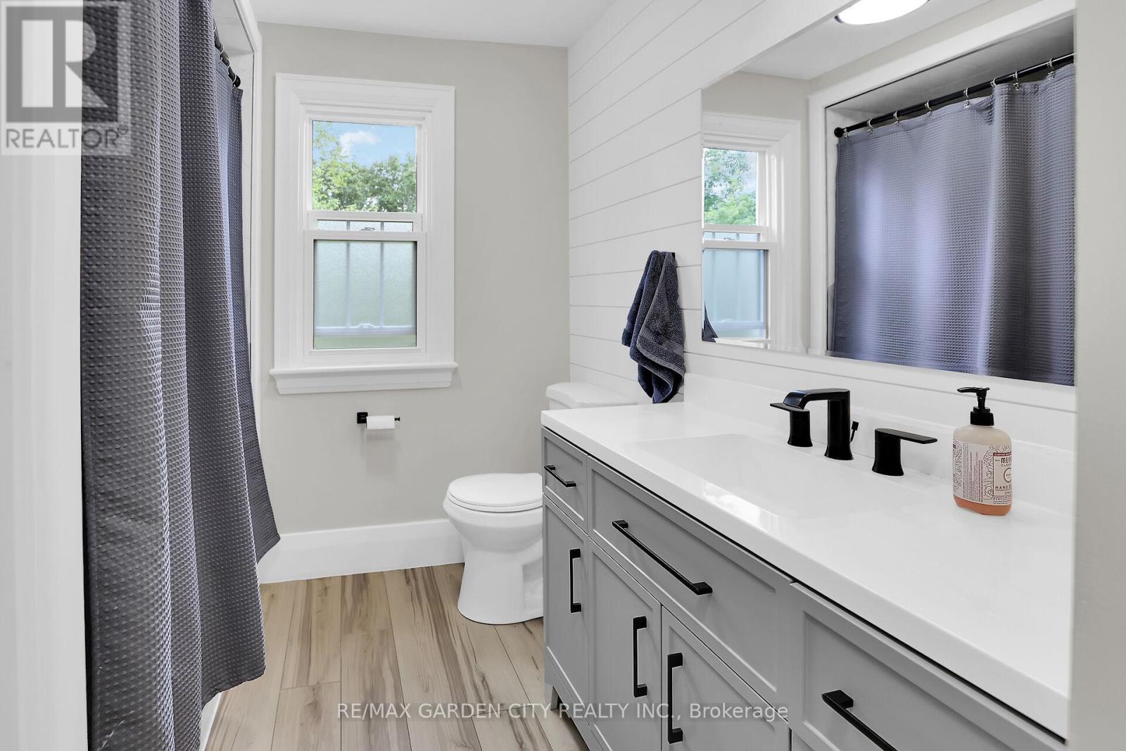 1858 Townline Road, Fort Erie, Ontario  L0S 1S0 - Photo 21 - X12356383