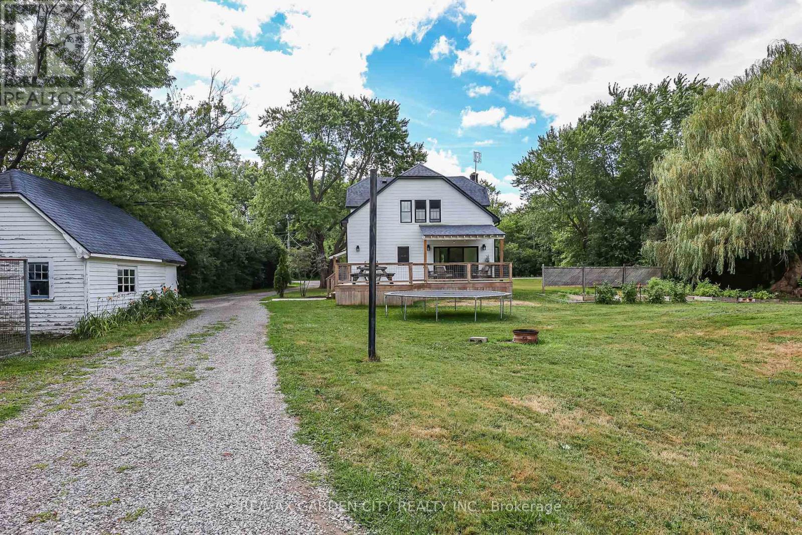 1858 Townline Road, Fort Erie, Ontario  L0S 1S0 - Photo 29 - X12356383