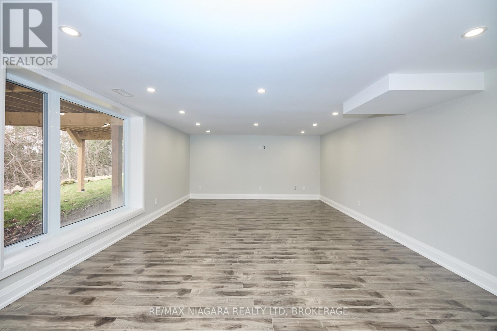 3873 Glenview Drive, Lincoln, Ontario  L0R 2C0 - Photo 37 - X12361542