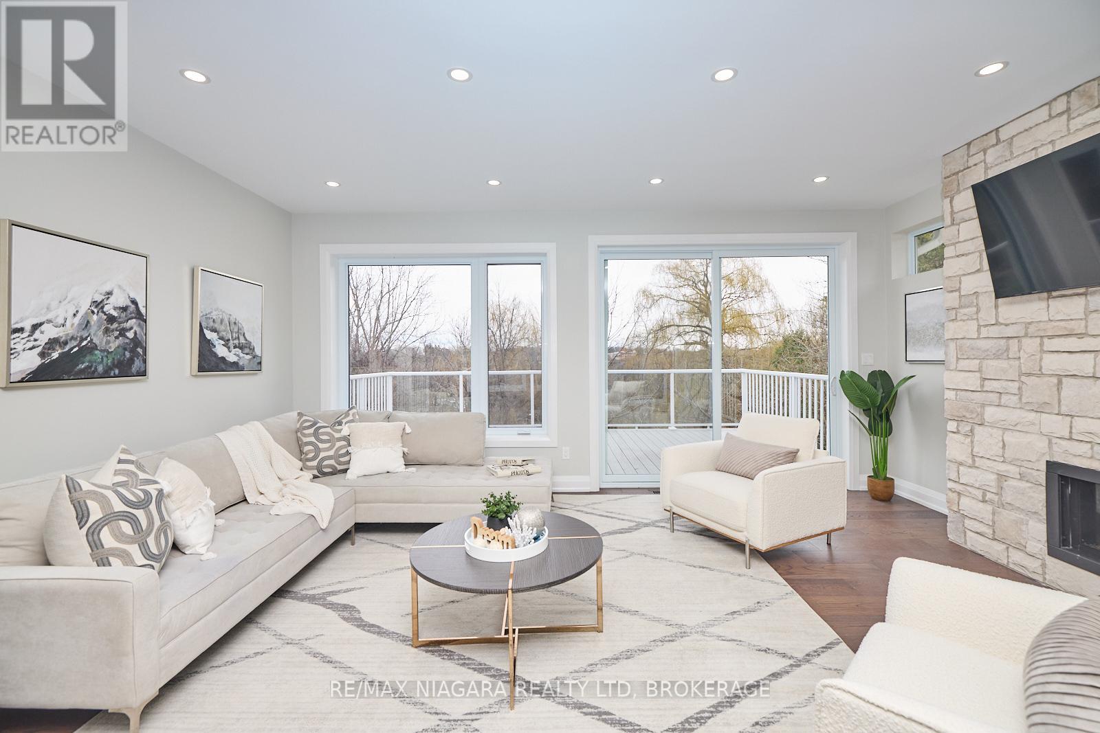 3873 Glenview Drive, Lincoln, Ontario  L0R 2C0 - Photo 6 - X12361542