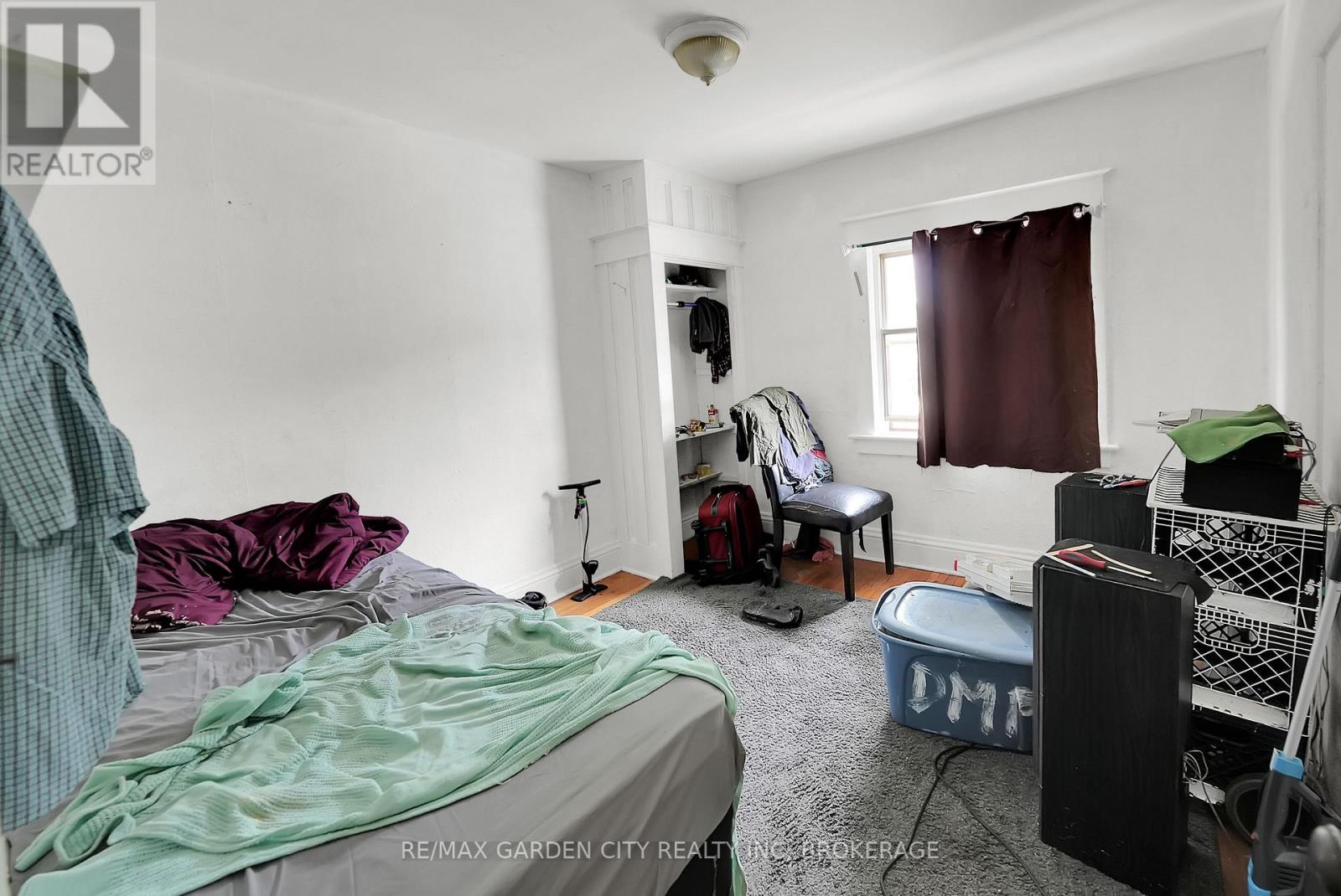 213 Geneva Street, St. Catharines, Ontario  L2R 4P9 - Photo 14 - X12361815