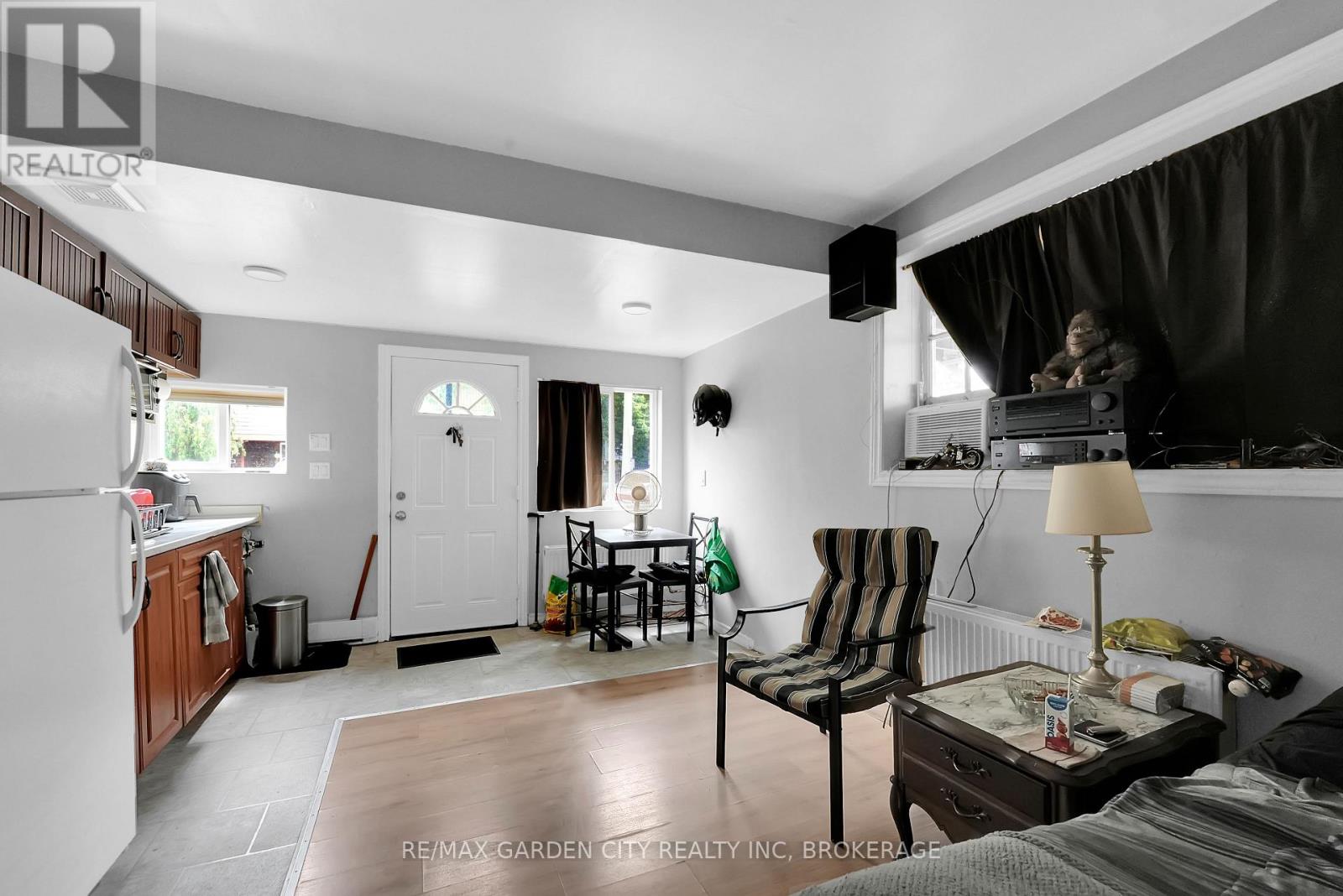 213 Geneva Street, St. Catharines, Ontario  L2R 4P9 - Photo 16 - X12361815