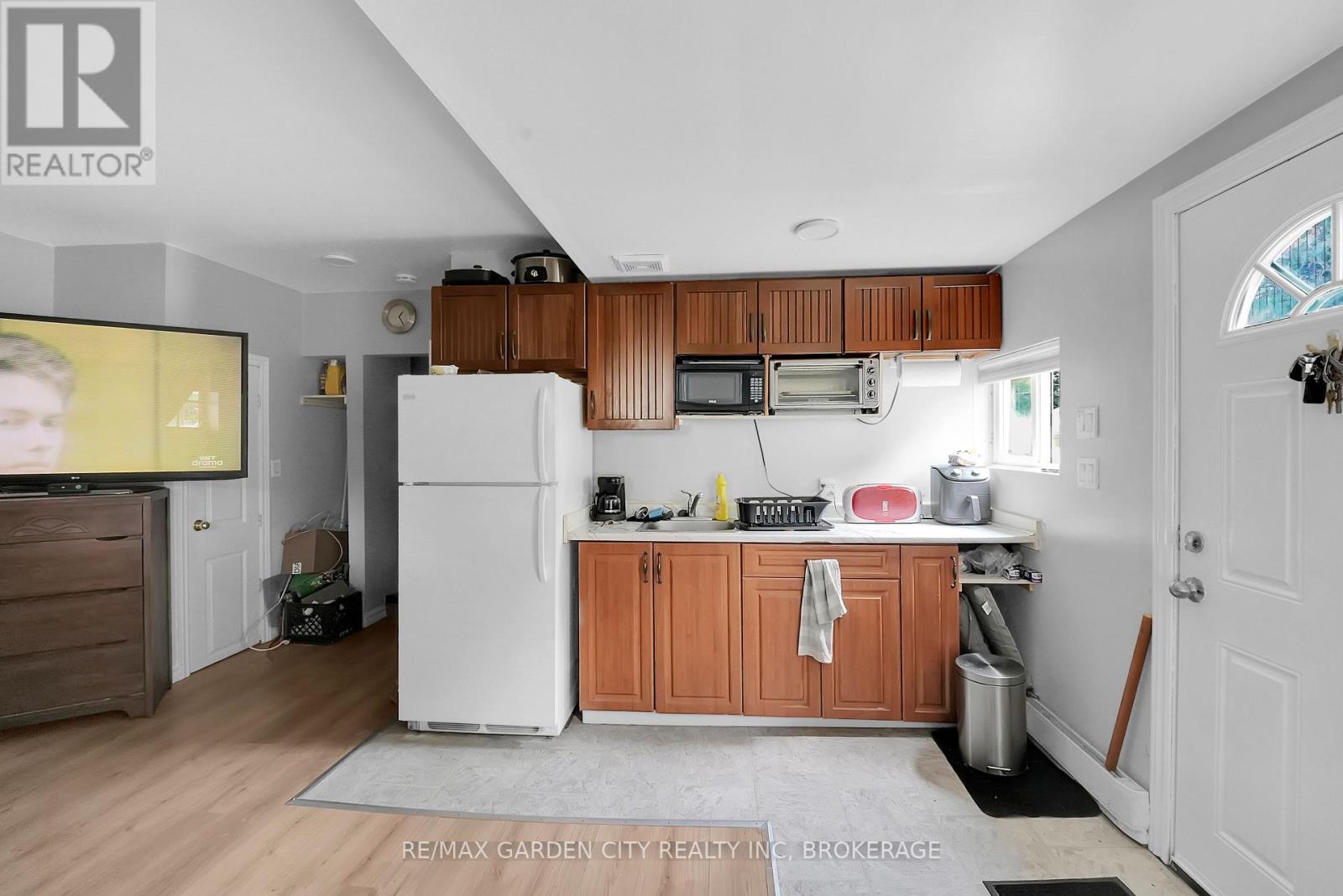 213 Geneva Street, St. Catharines, Ontario  L2R 4P9 - Photo 19 - X12361815