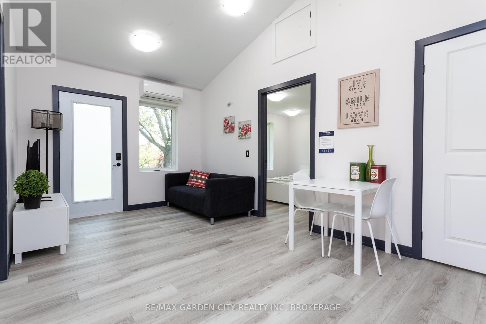 23 Warren Avenue, Hamilton, Ontario  L9A 3C7 - Photo 30 - X12363075