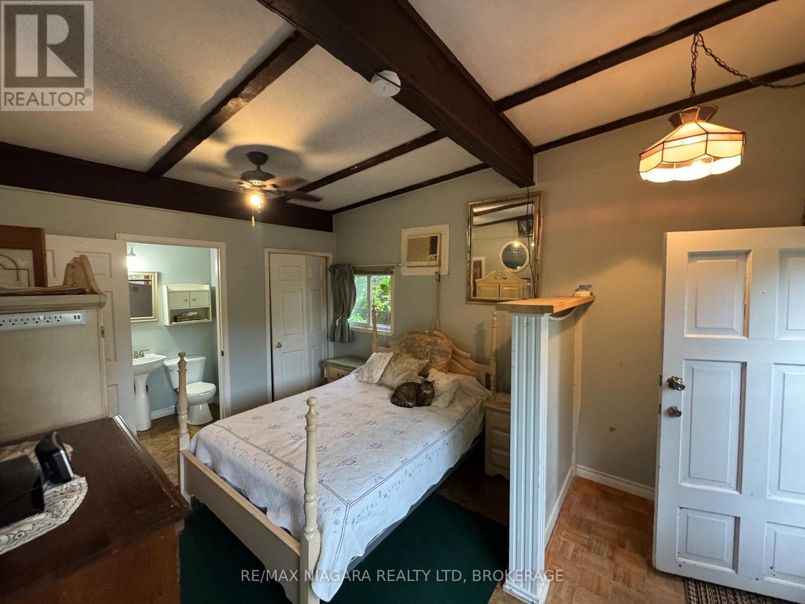 1640 Dominion Road, Fort Erie, Ontario  L2A 5M4 - Photo 7 - X12363309