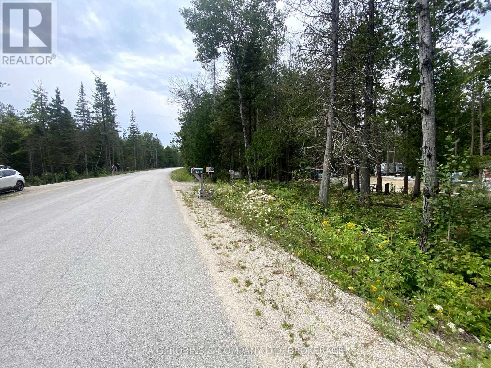 262 Johnsons Harbour Road, Northern Bruce Peninsula, Ontario  N0H 2R0 - Photo 24 - X12365347