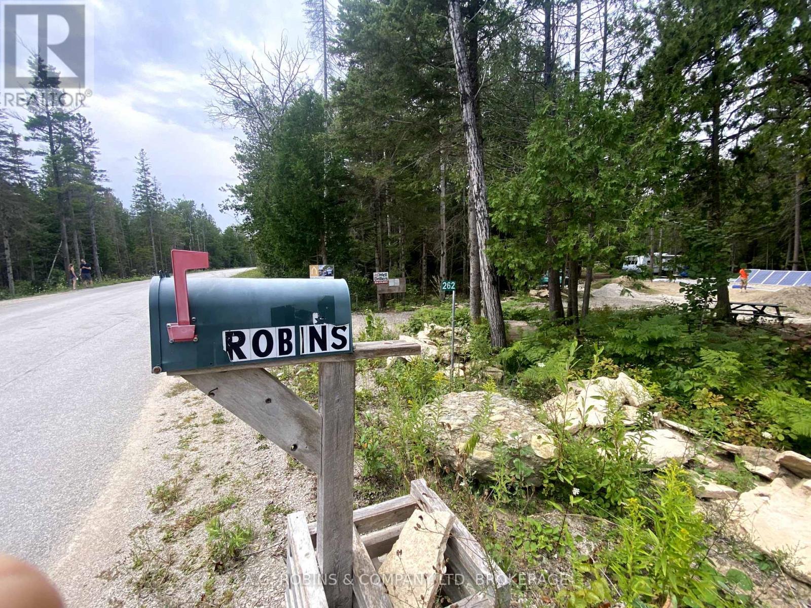 262 Johnsons Harbour Road, Northern Bruce Peninsula, Ontario  N0H 2R0 - Photo 25 - X12365347