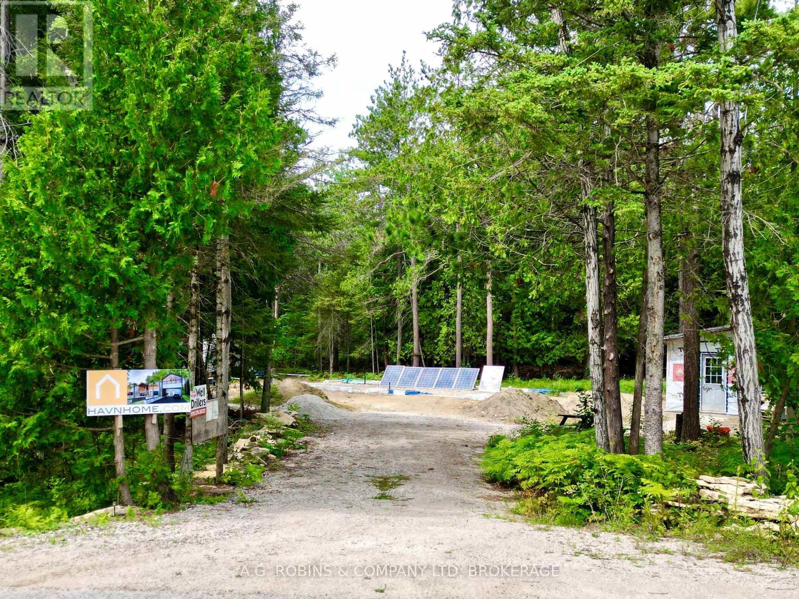 262 Johnsons Harbour Road, Northern Bruce Peninsula, Ontario  N0H 2R0 - Photo 26 - X12365347