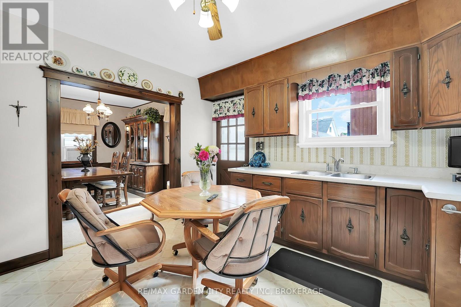 248 Wallace Avenue S, Welland, Ontario  L3B 1R6 - Photo 15 - X12365833