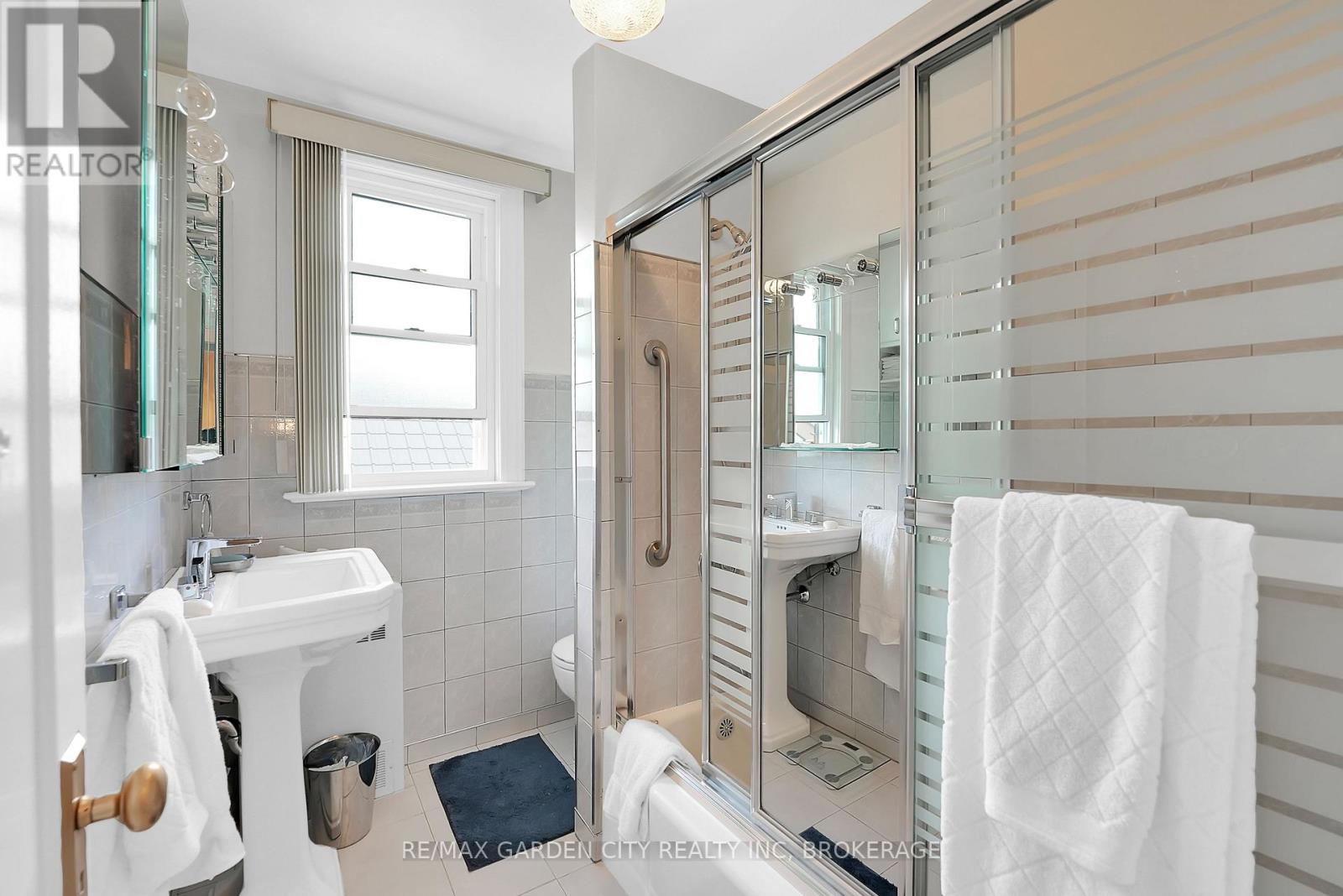 248 Wallace Avenue S, Welland, Ontario  L3B 1R6 - Photo 28 - X12365833