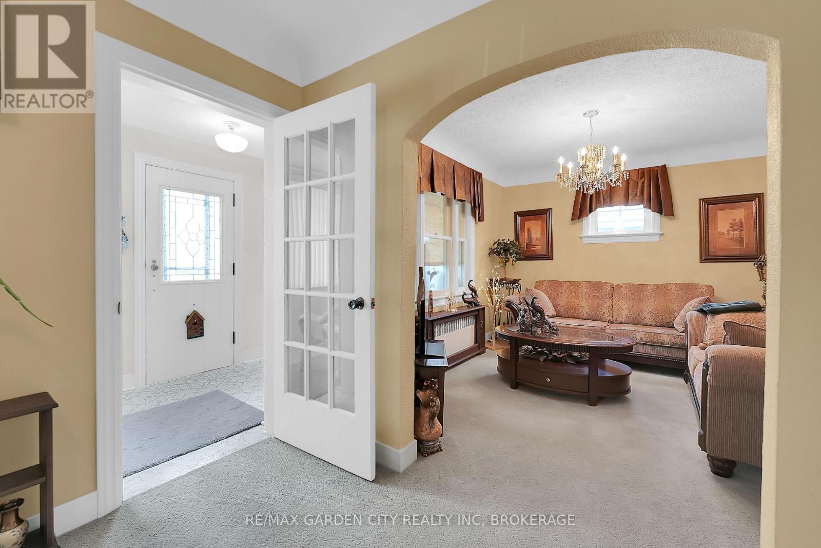 248 Wallace Avenue S, Welland, Ontario  L3B 1R6 - Photo 8 - X12365833