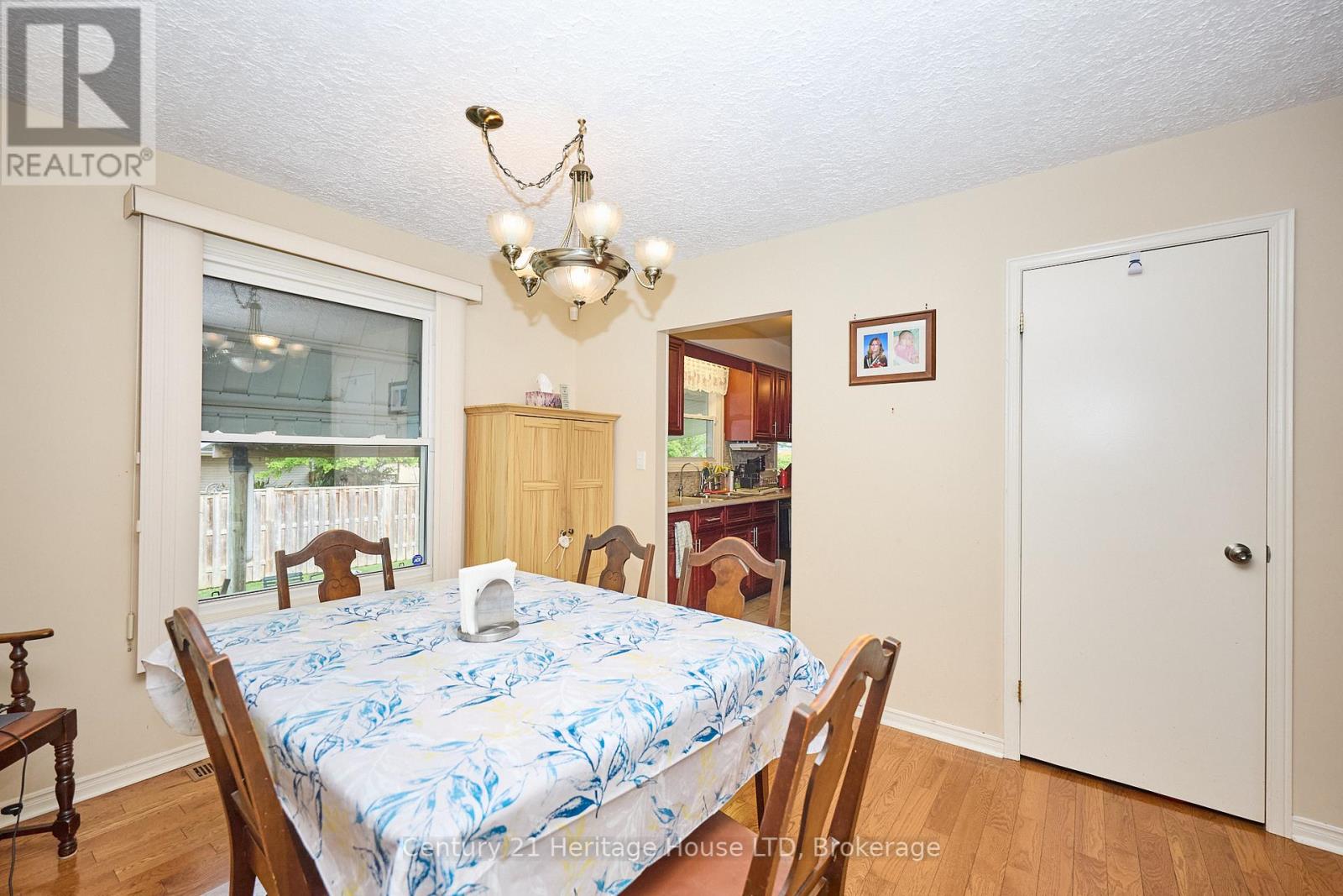 655 Parkdale Avenue, Fort Erie, Ontario  L2A 5B5 - Photo 14 - X12366378