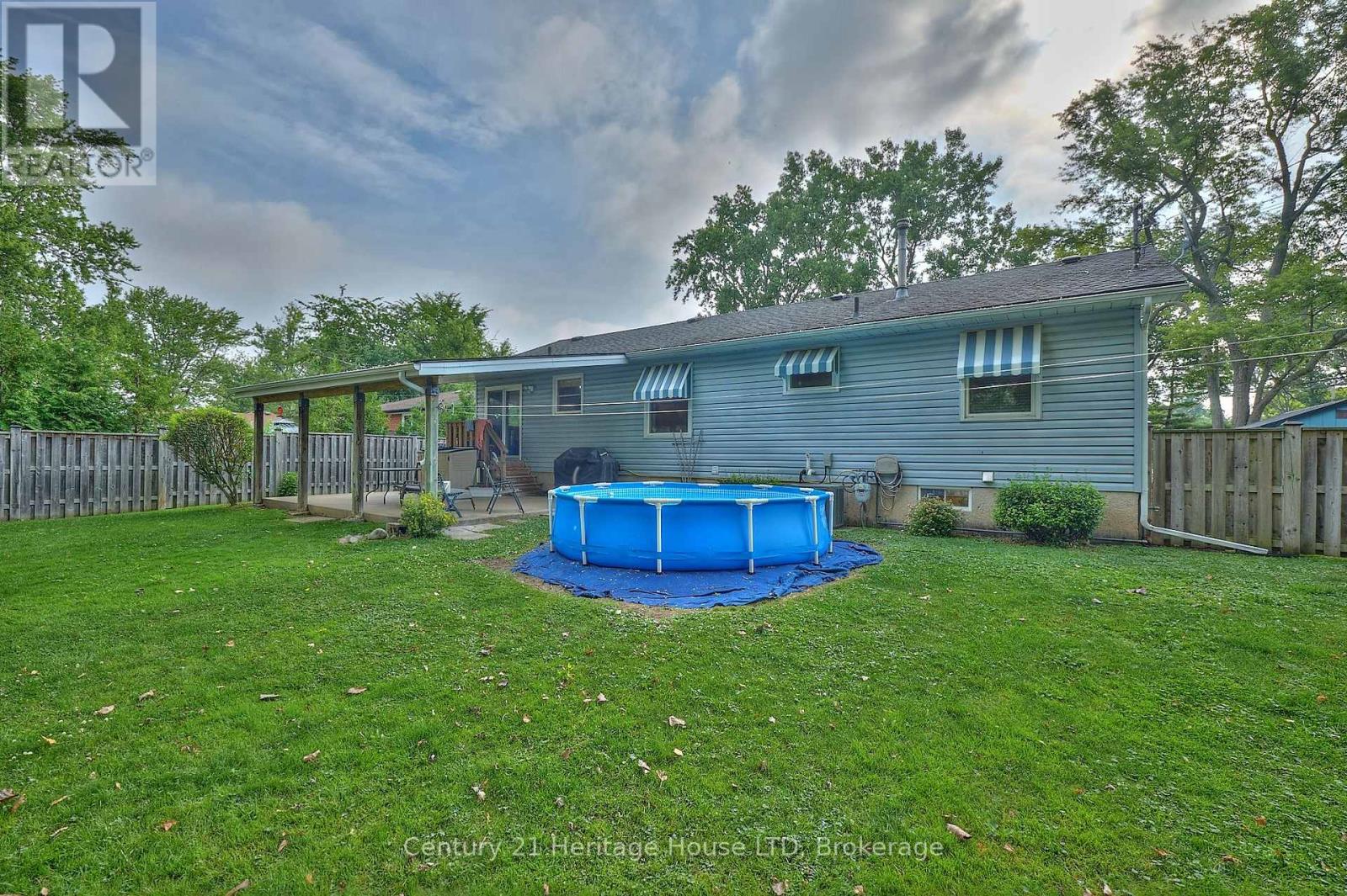 655 Parkdale Avenue, Fort Erie, Ontario  L2A 5B5 - Photo 35 - X12366378