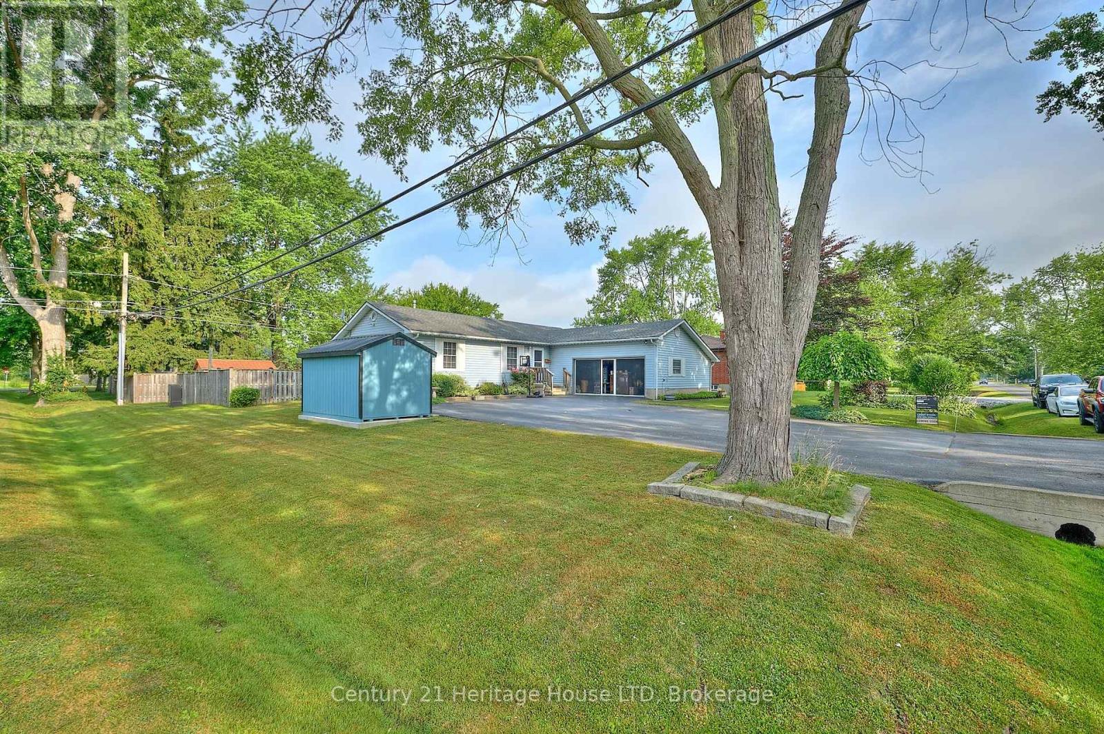 655 Parkdale Avenue, Fort Erie, Ontario  L2A 5B5 - Photo 7 - X12366378