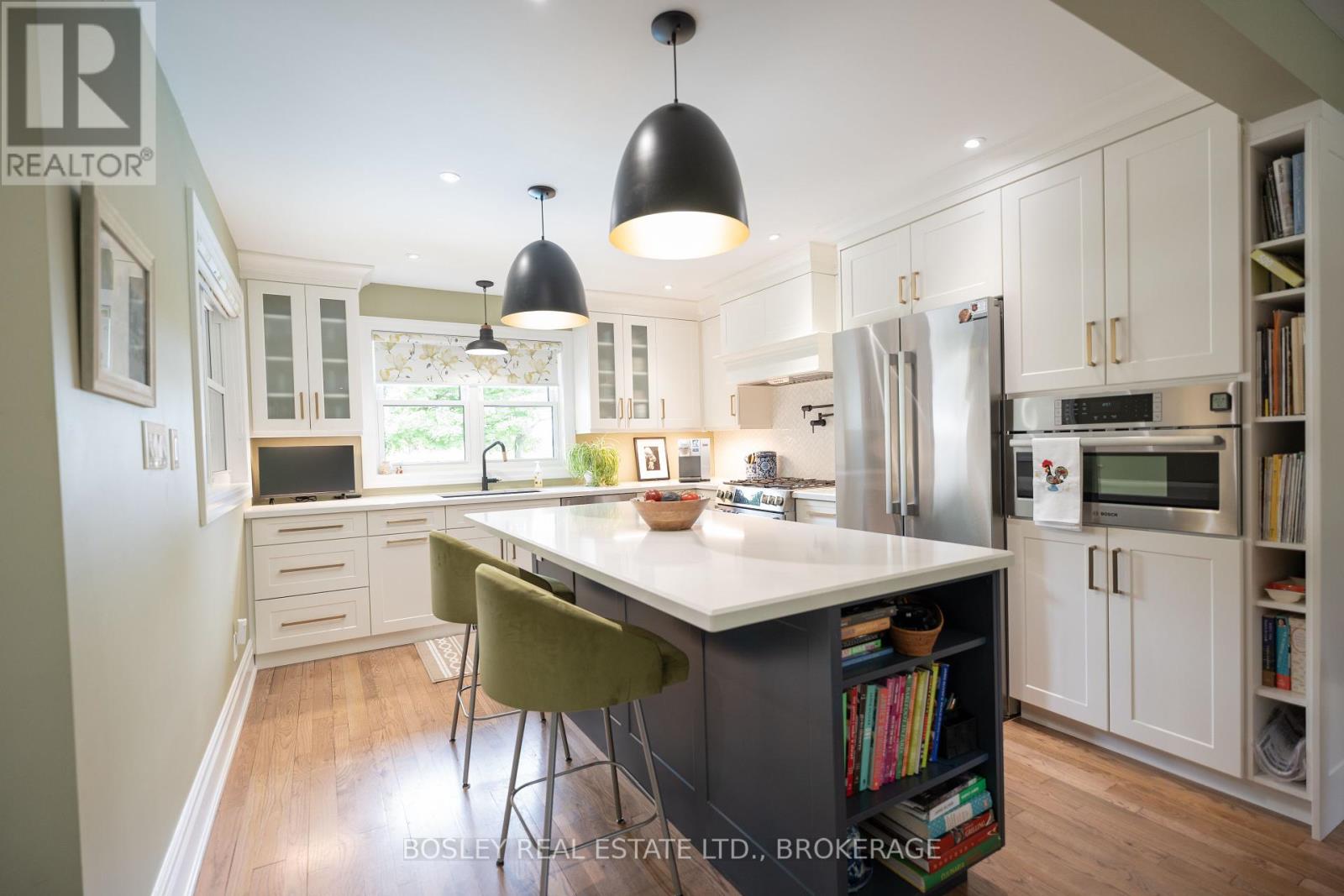 14796 Niagara River Parkway, Niagara-On-The-Lake, Ontario  L0S 1J0 - Photo 10 - X12366602