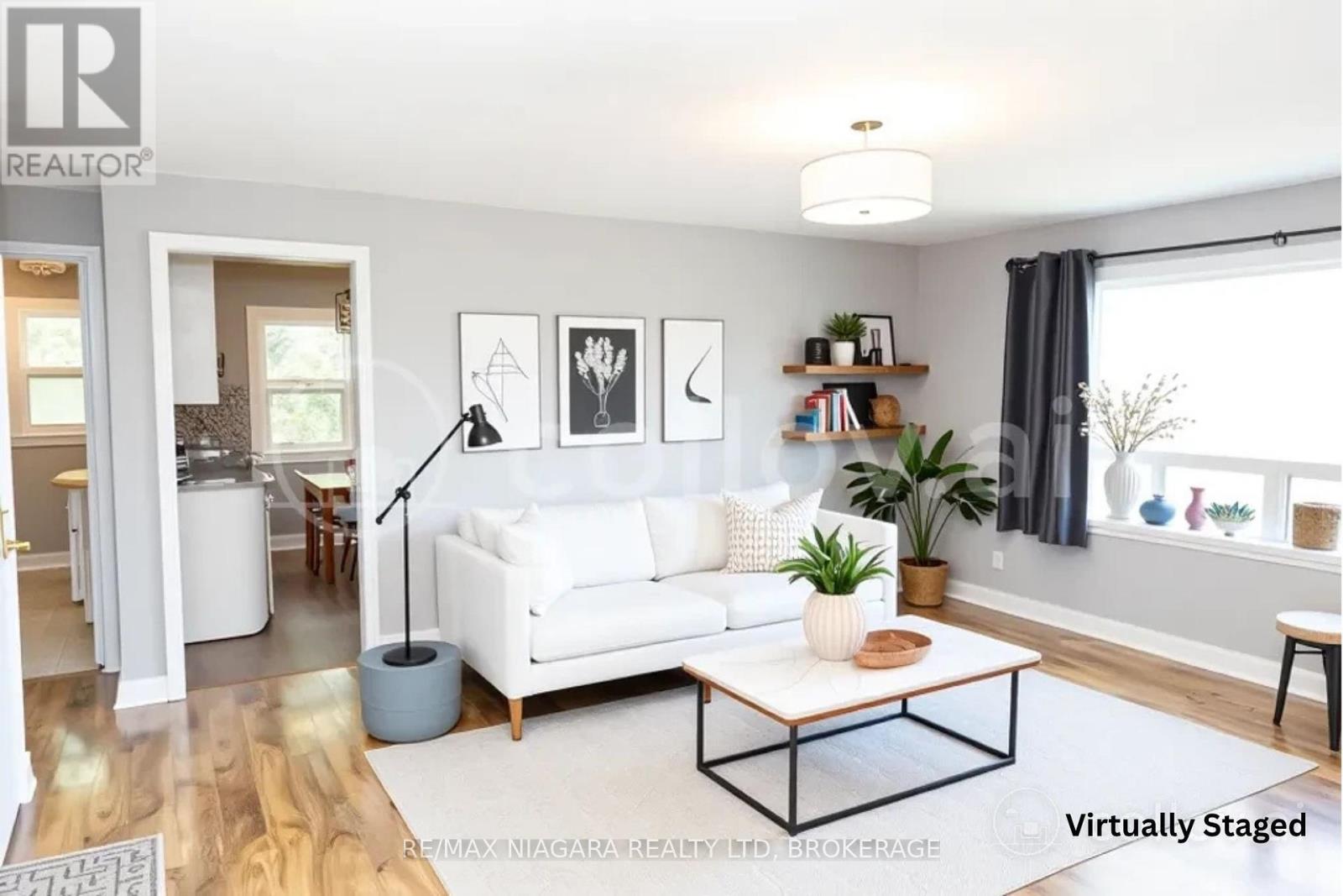 544 Ontario Street, St. Catharines, Ontario  L2N 6J7 - Photo 2 - X12369150