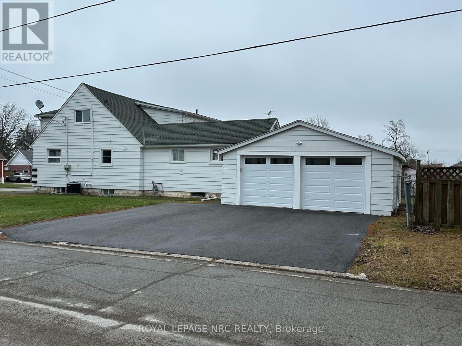 45 Catherine Street, Fort Erie, Ontario  L2A 2G8 - Photo 21 - X12369324