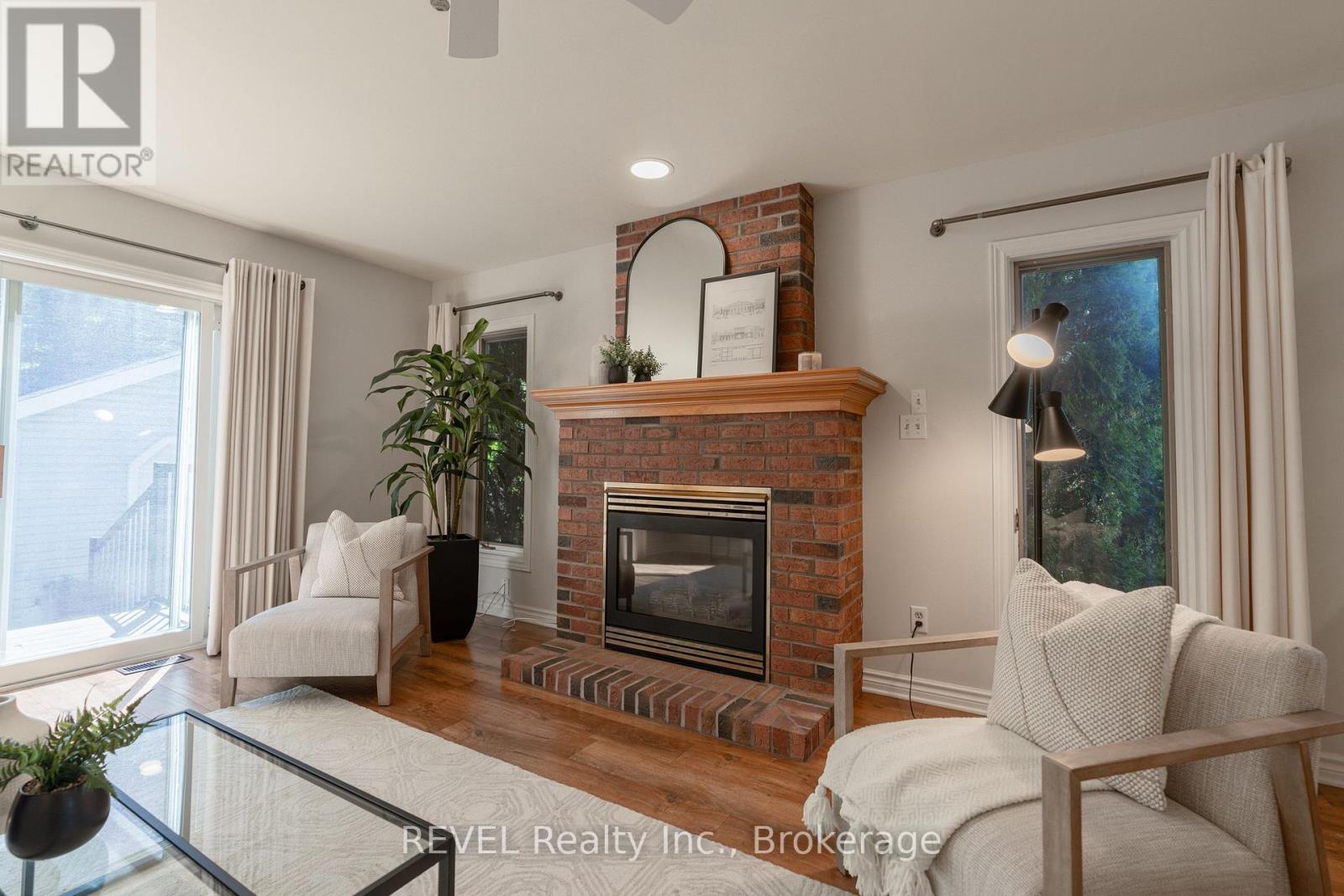 522 Mississagua Street, Niagara-On-The-Lake, Ontario  L0S 1J0 - Photo 17 - X12369484