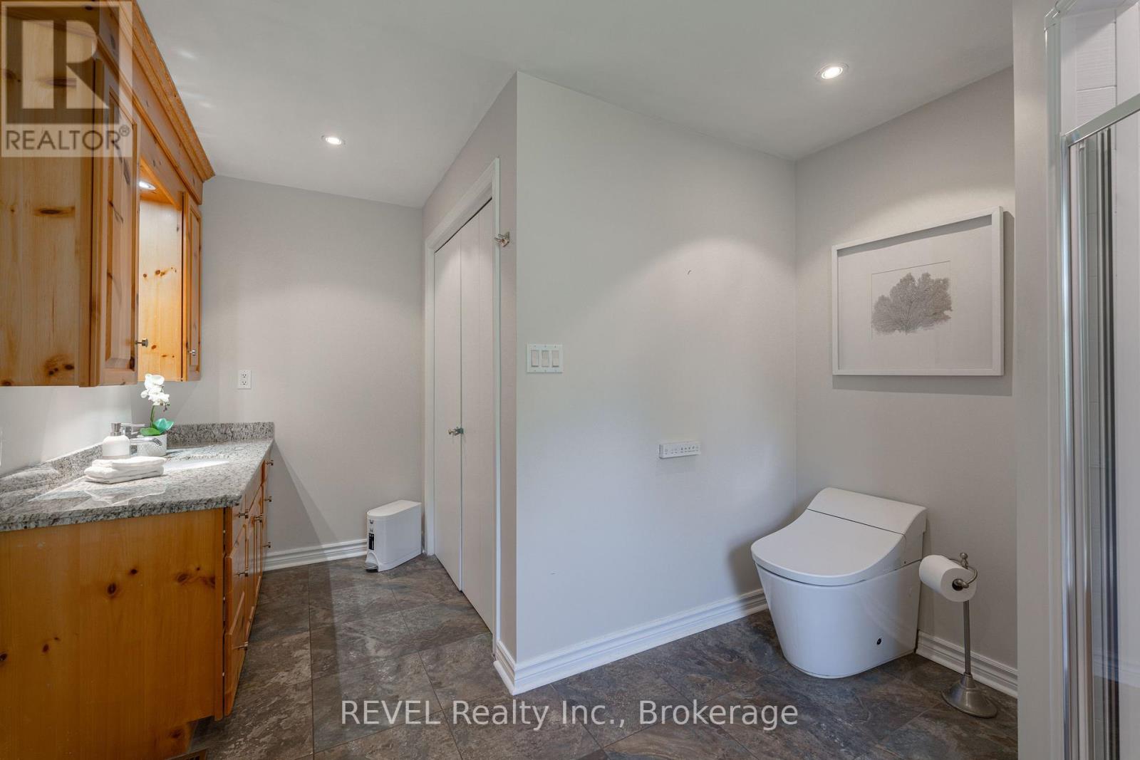 522 Mississagua Street, Niagara-On-The-Lake, Ontario  L0S 1J0 - Photo 26 - X12369484